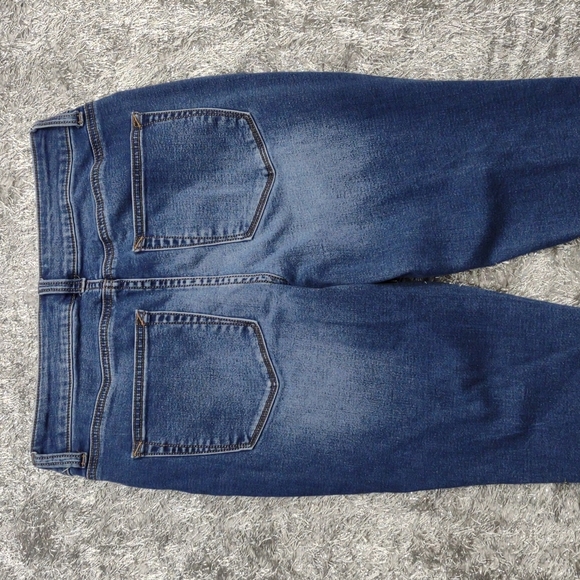 Maurice's Small X-Short mid rise Distressed slightly stretchy jeans - Picture 8 of 12